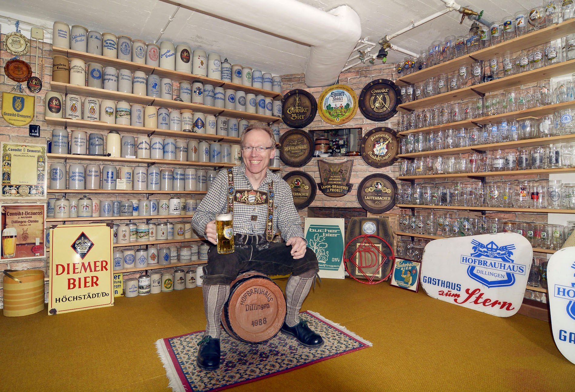Elmar Waltl in seinem Biermuseum